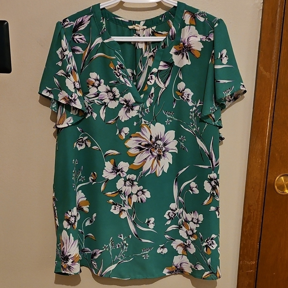 Maurices Floral Green Summer Blouse With Flutter Sleeves